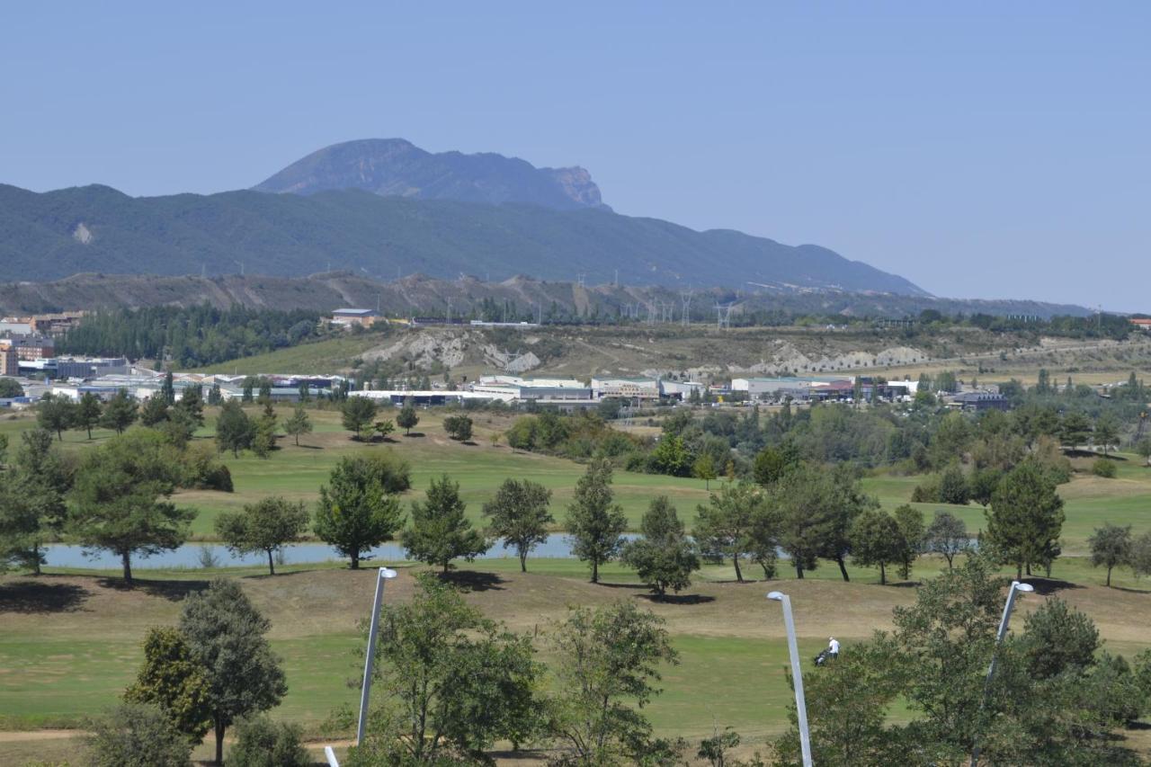 Sabiñánigo Apartamento Las Margas Golf Pirineo Aragones מראה חיצוני תמונה