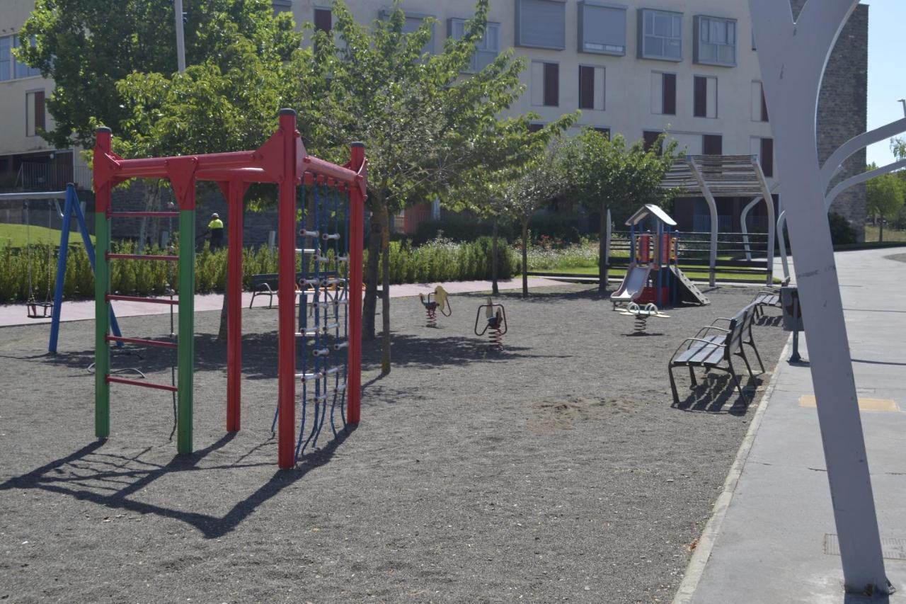 Sabiñánigo Apartamento Las Margas Golf Pirineo Aragones מראה חיצוני תמונה