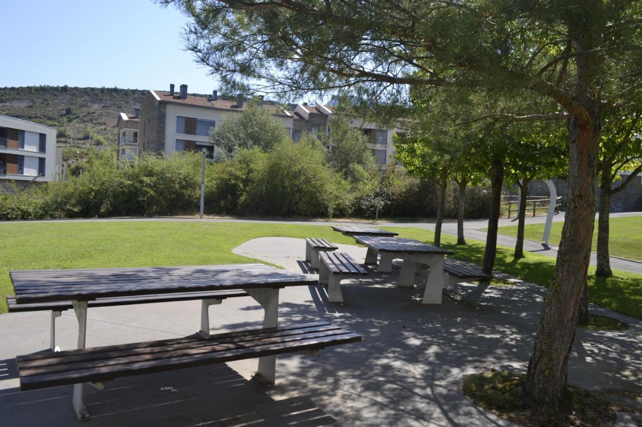 Sabiñánigo Apartamento Las Margas Golf Pirineo Aragones מראה חיצוני תמונה