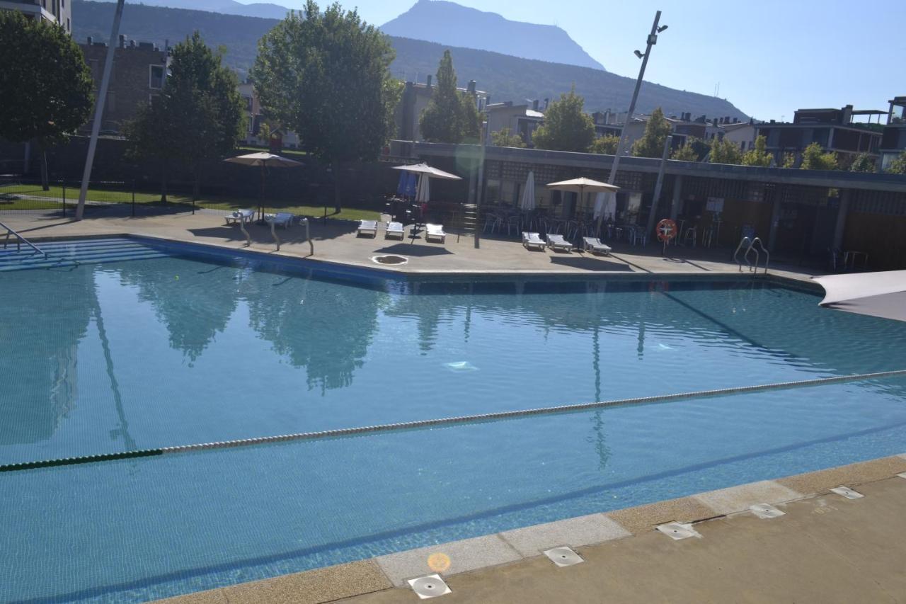 Sabiñánigo Apartamento Las Margas Golf Pirineo Aragones מראה חיצוני תמונה